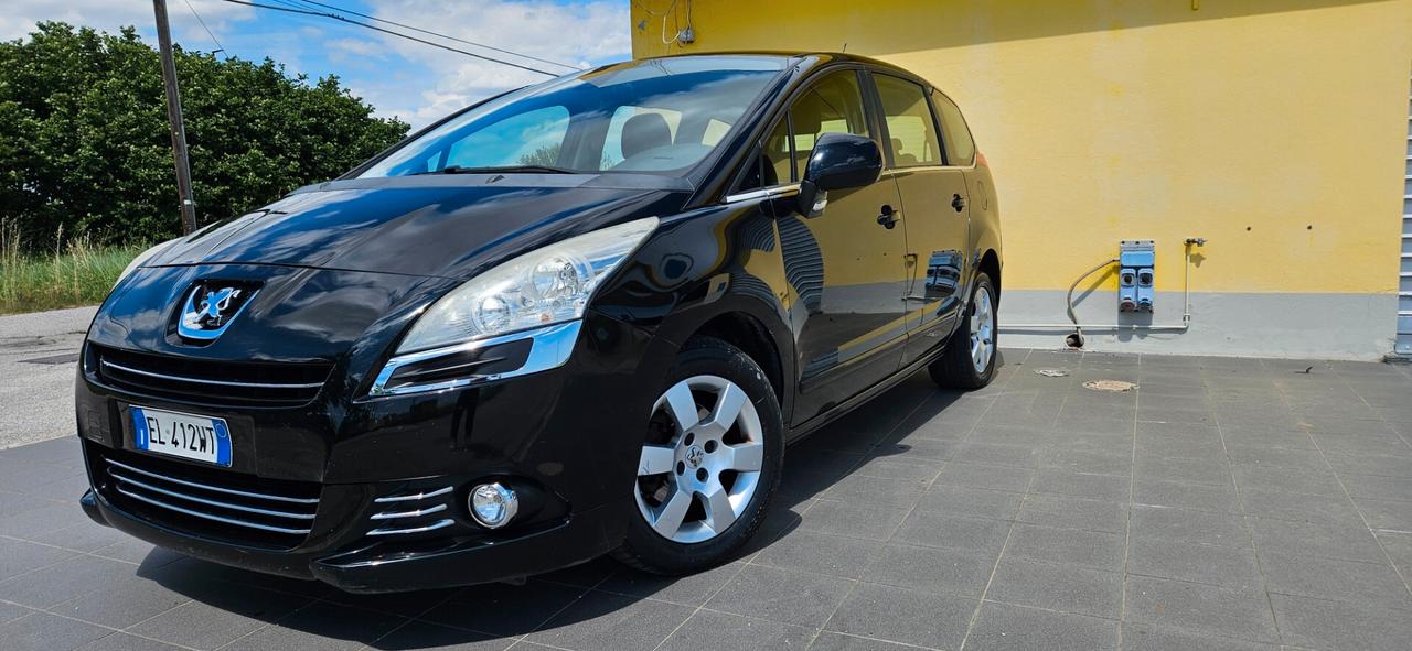Peugeot 5008 1.6 HDi 112CV Access