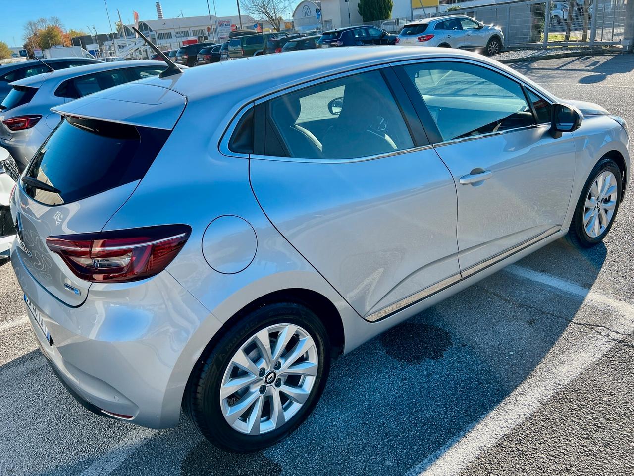 Renault Clio Full Hybrid E-Tech 140 CV Intens