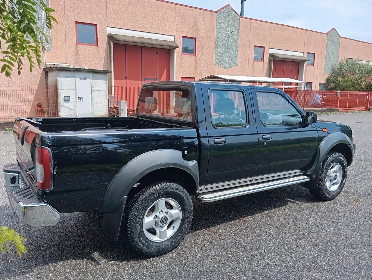Nissan Navara 2.5 dCi 4 porte Double Cab Permute 4X4