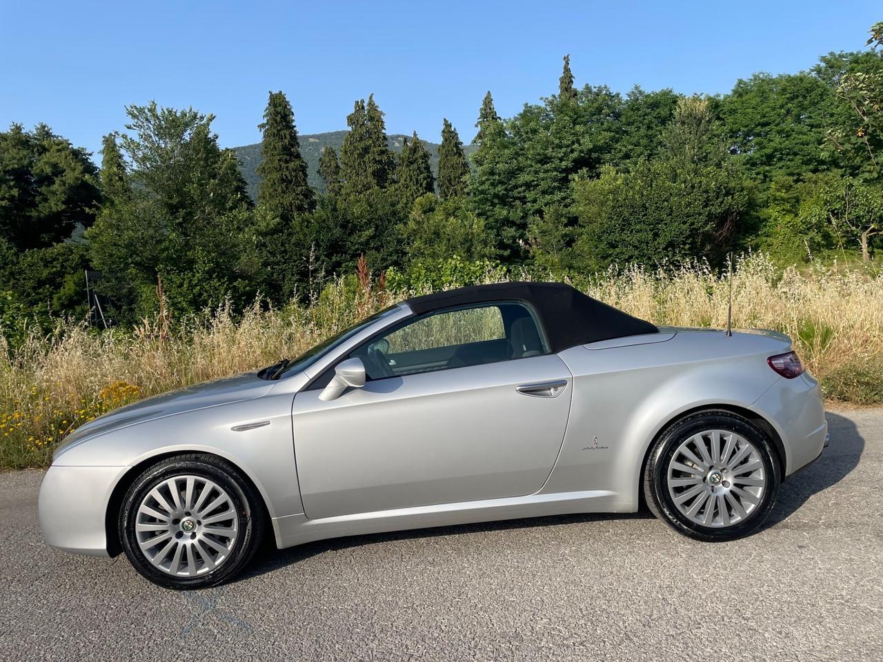 Alfa Romeo Spider Pirinfarina 2.2