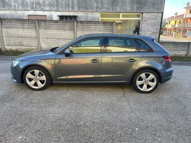 AUDI A3 1.6 TDI S tronic Attraction