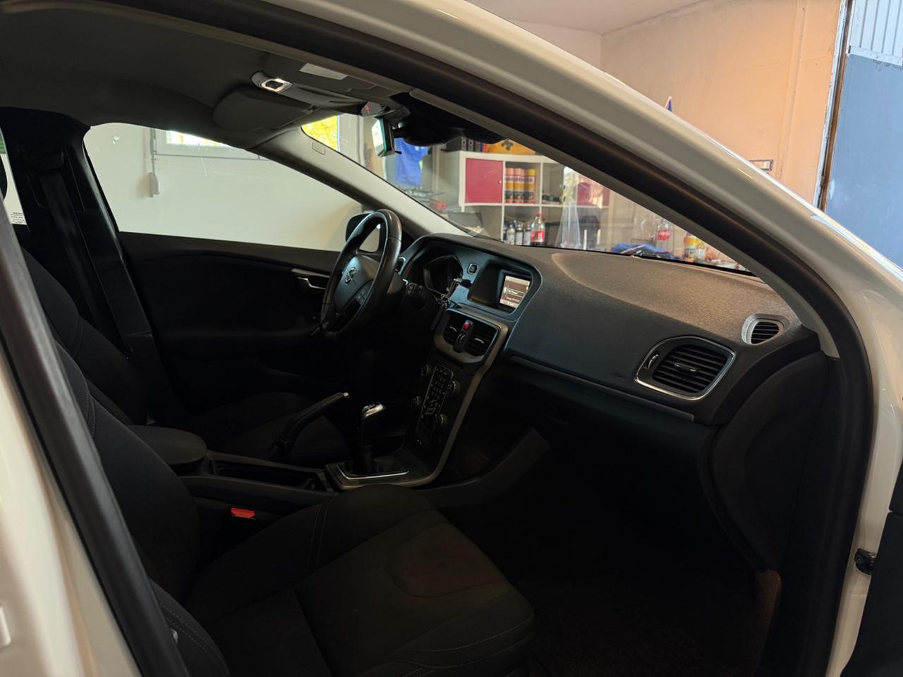 Volvo V40 D3 95.000 KM ANNO 2018