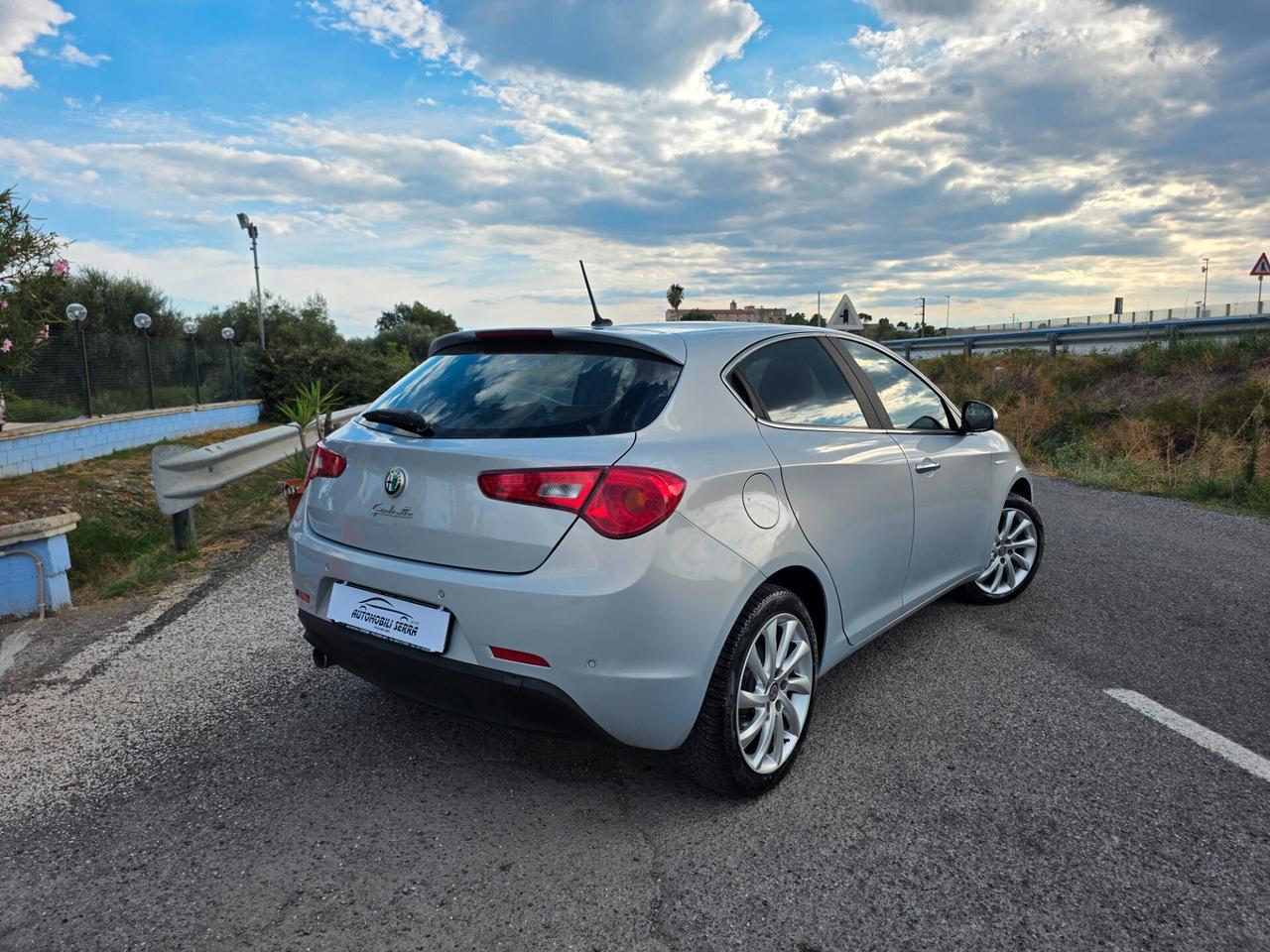 Alfa Romeo Giulietta 1.6 JTDm-2 105 CV Exclusive