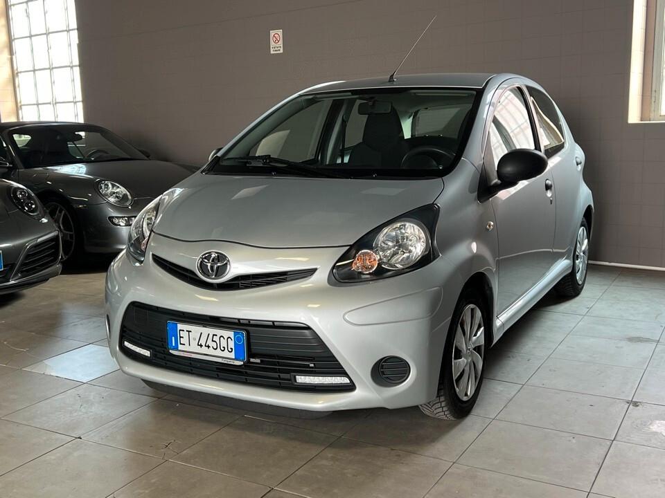 Toyota Aygo 1.0 Connect 5porte - UnicoProprietario