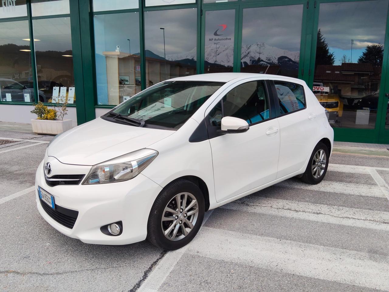 Toyota Yaris 1.0 70cv 5 porte Lounge 60.000km unico proprietario