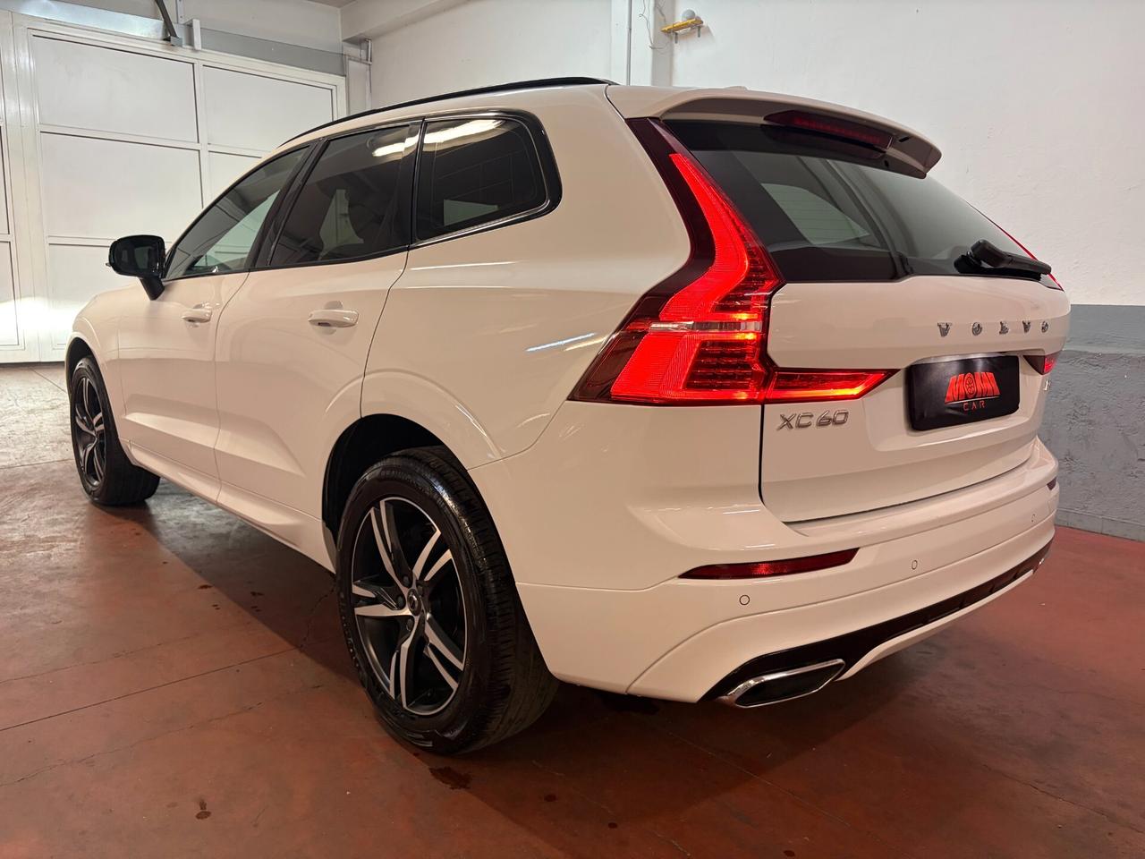 Volvo XC 60 B4 (d) AWD Geartronic R-design