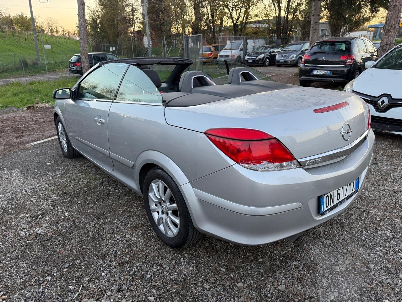 Opel Astra TwinTop 1.6 T 16V Cosmo
