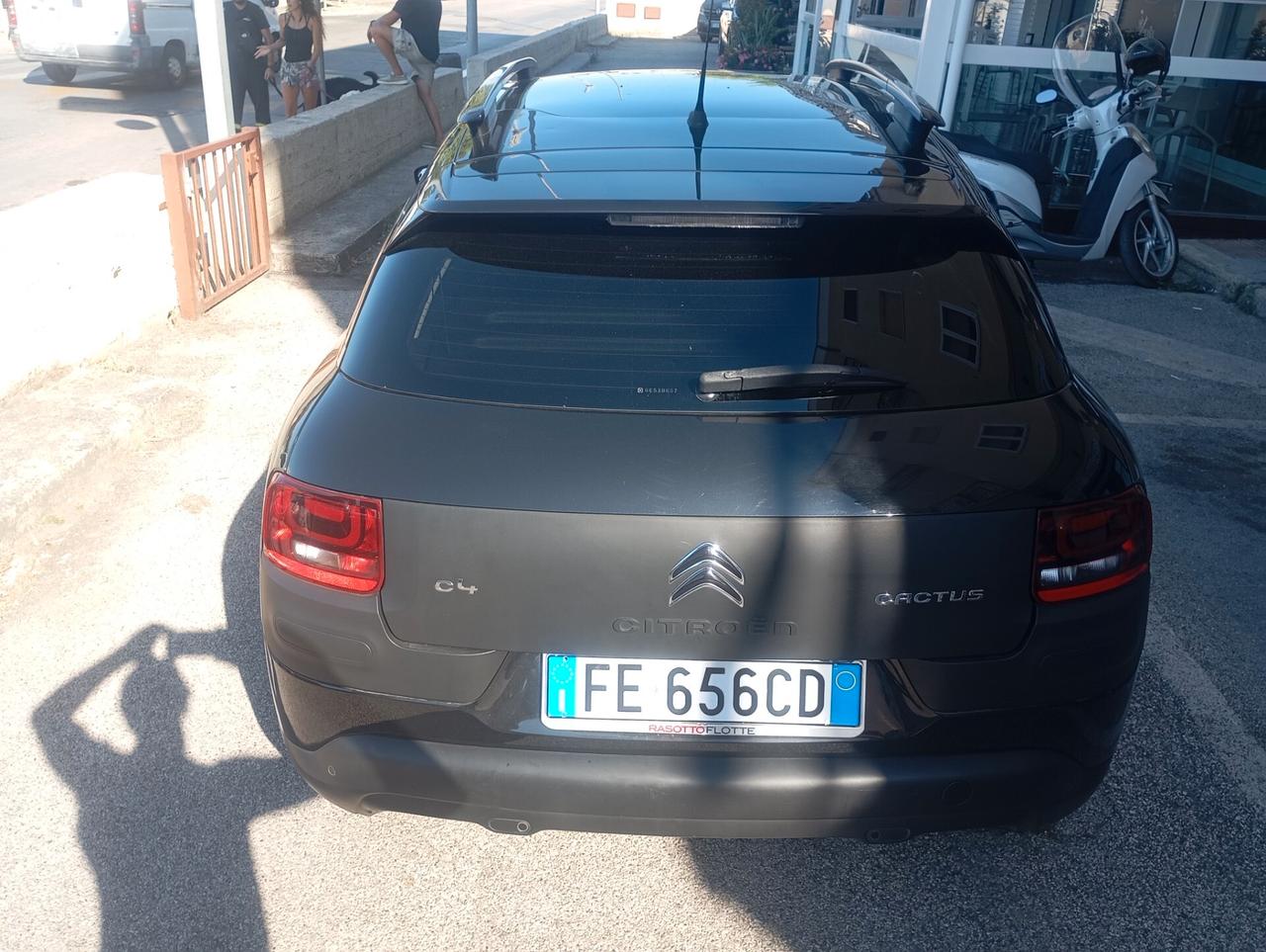 Citroen C4 Cactus PureTech 82 Shine full optional