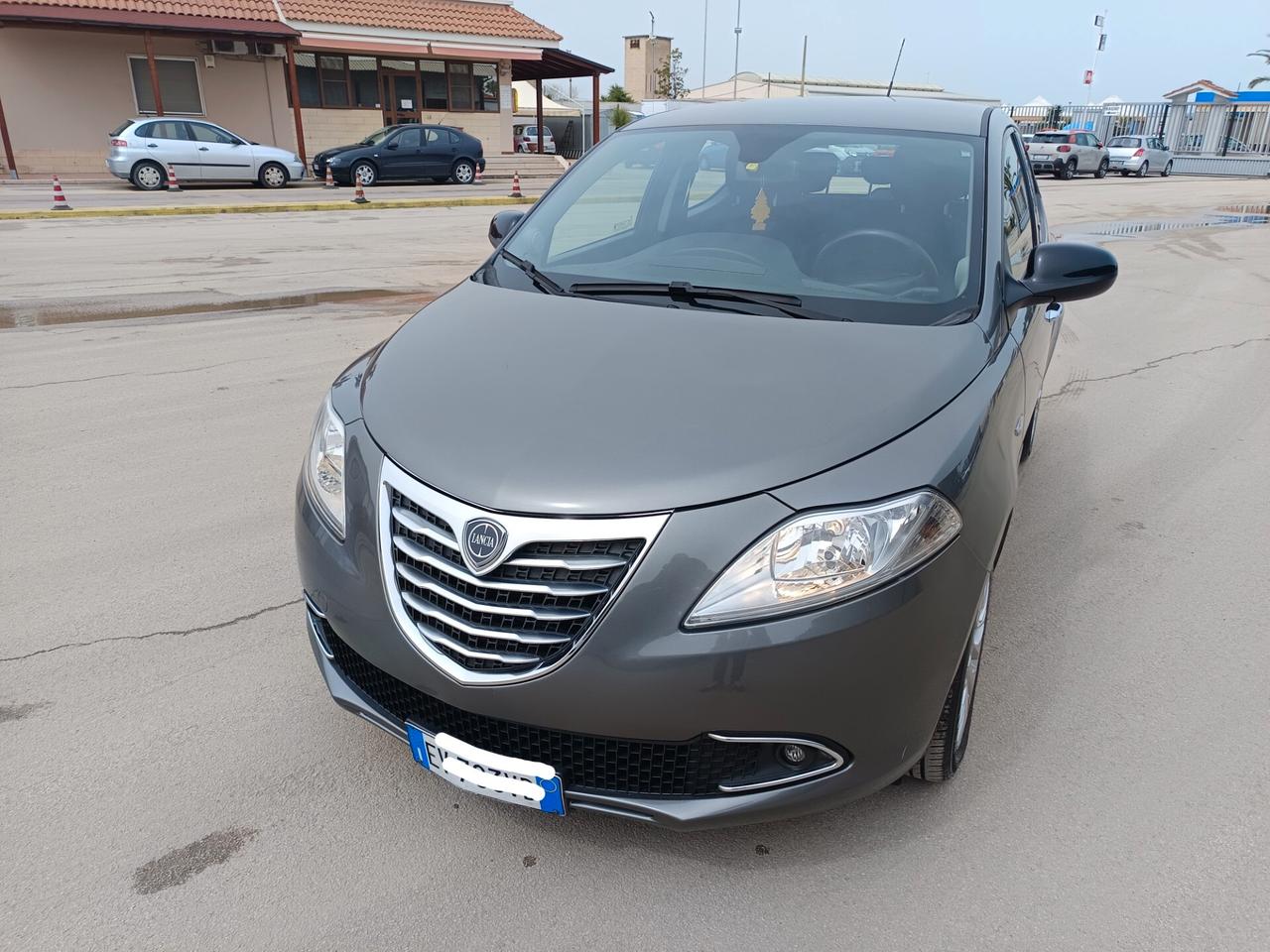 Lancia Ypsilon 1.3 MJT 16V 95 CV 5 porte S&S Gold