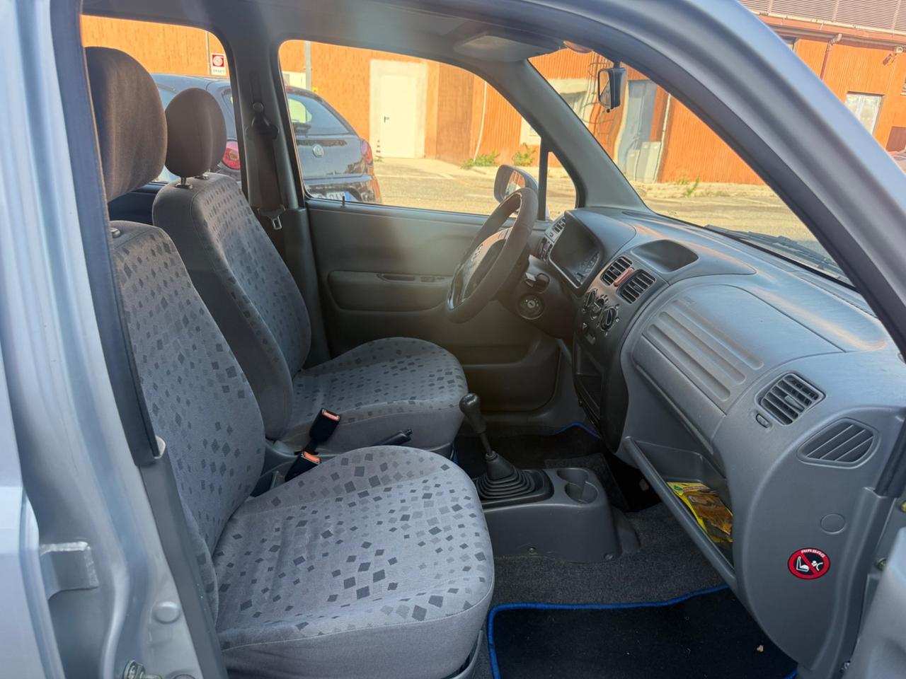 Opel Agila 1.0 12V Club