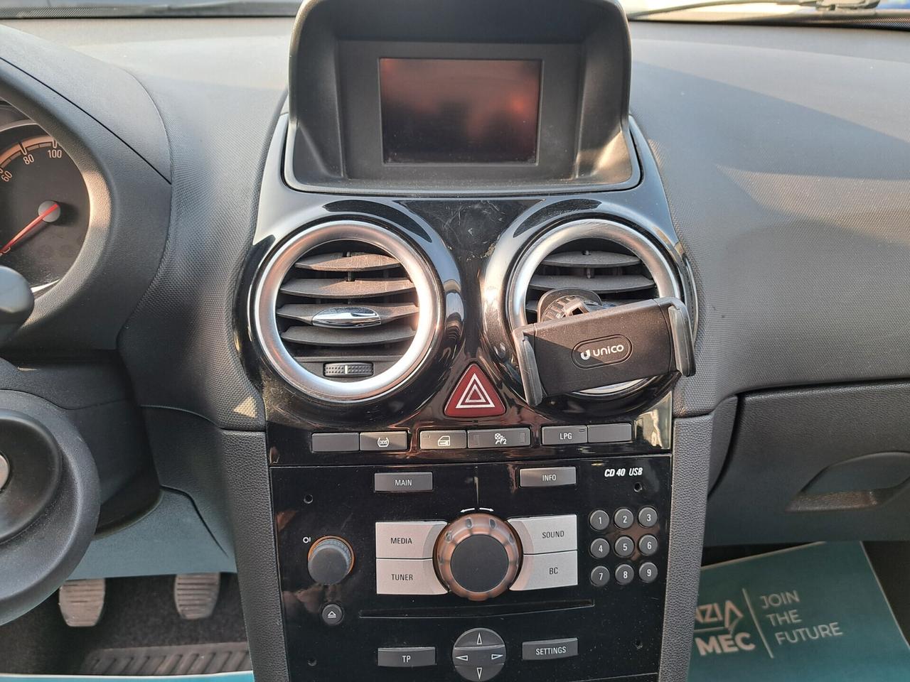 Opel Corsa 1.2 85CV 3 porte GPL VALIDO FINO 2035