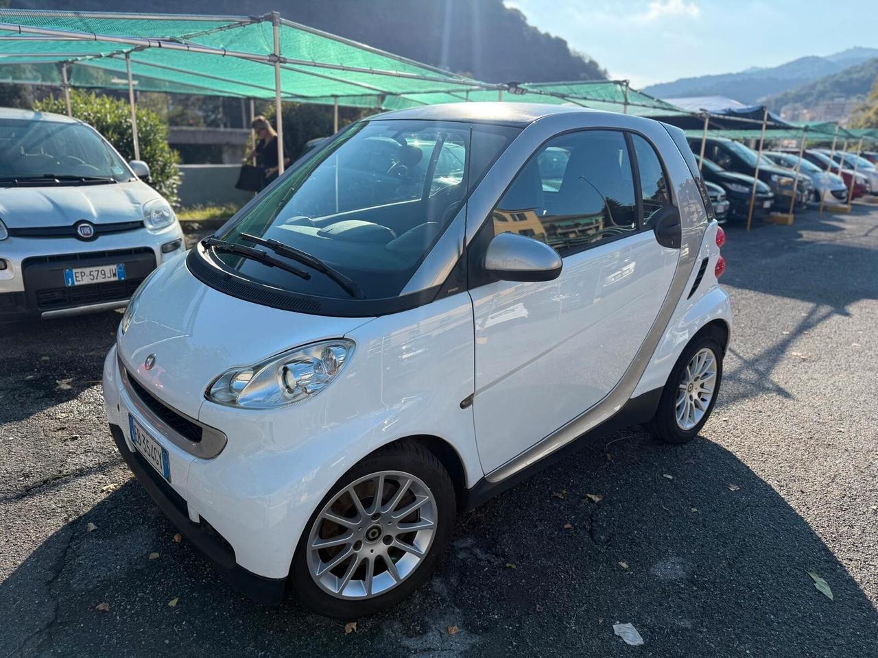 Smart ForTwo 1000 52 kW MHD coupé pure