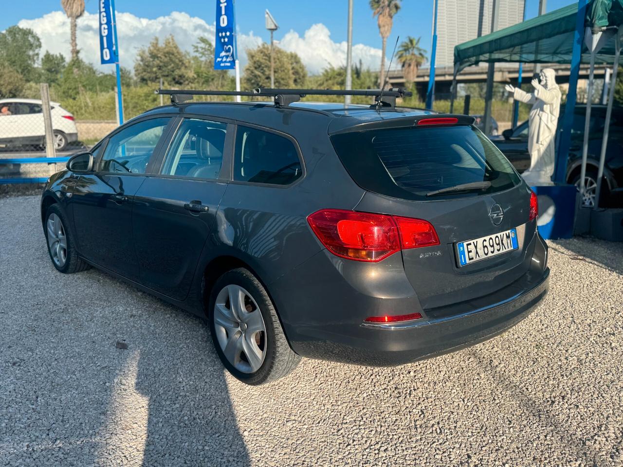 Opel Astra 1.4 Sports Tourer GPL