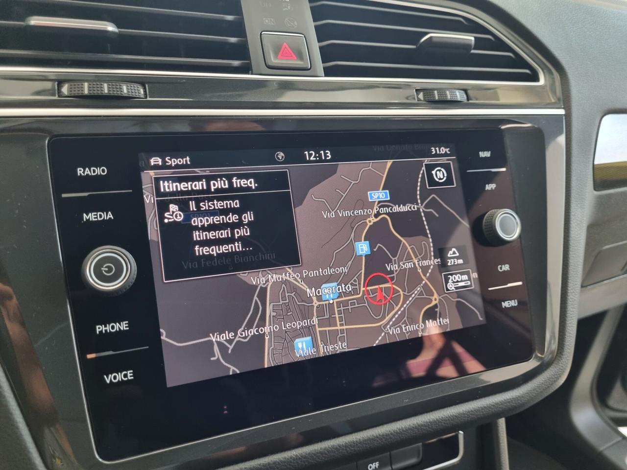 Volkswagen Tiguan 1.6 TDI R-LINE, VIRTUAL COCKPIT, FULL LED