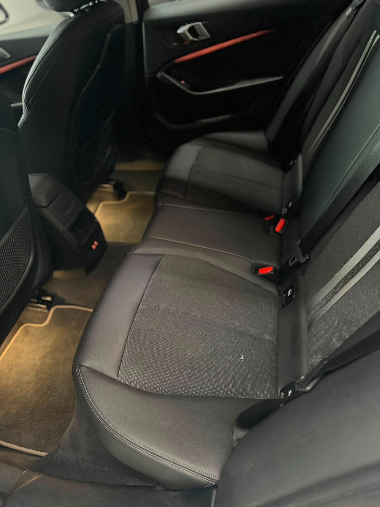 Bmw 116 116d 5p. Msport