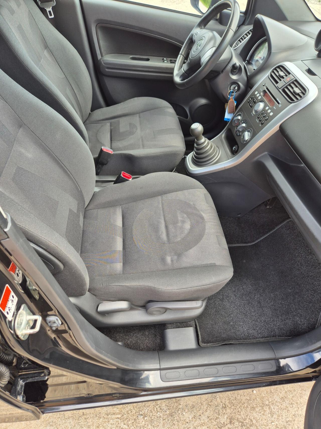 Opel Agila 1.2 16V 86CV Enjoy neopatentati