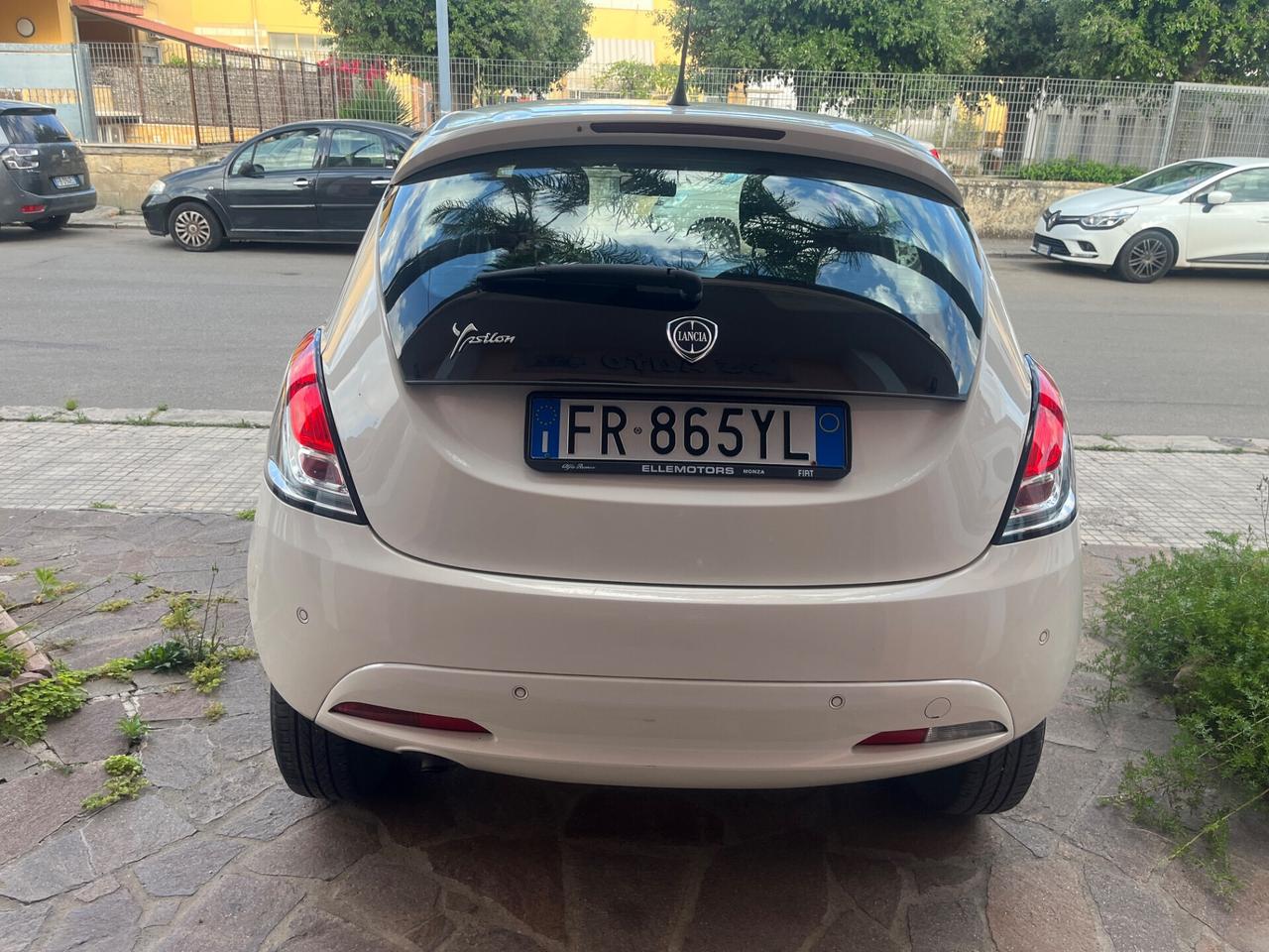 Lancia Ypsilon 0.9 TwinAir 85 CV 5 porte Metano Ecochic Gold