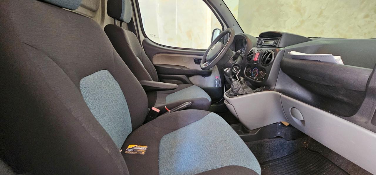 Fiat Doblo Doblò 1.6 16V Natural Power Active