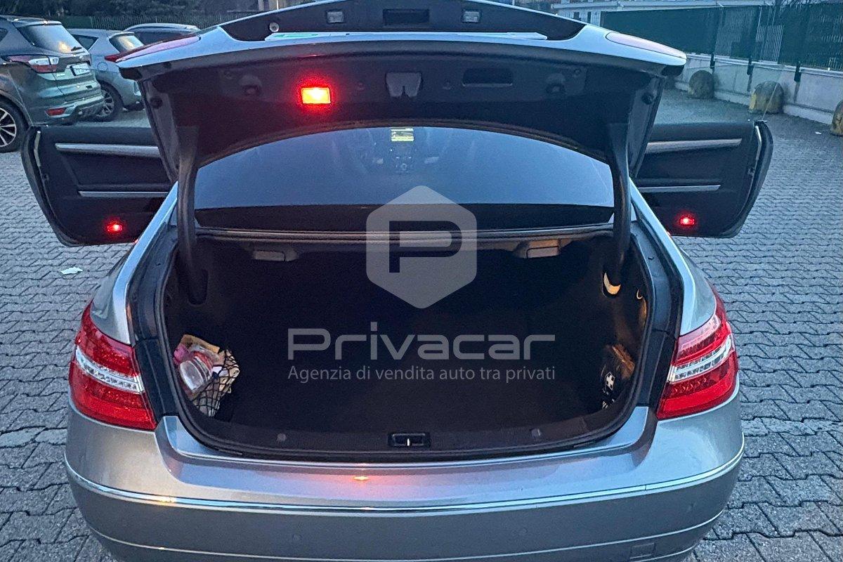 MERCEDES E 220 CDI Coupé BlueEFFICIENCY Avantgarde