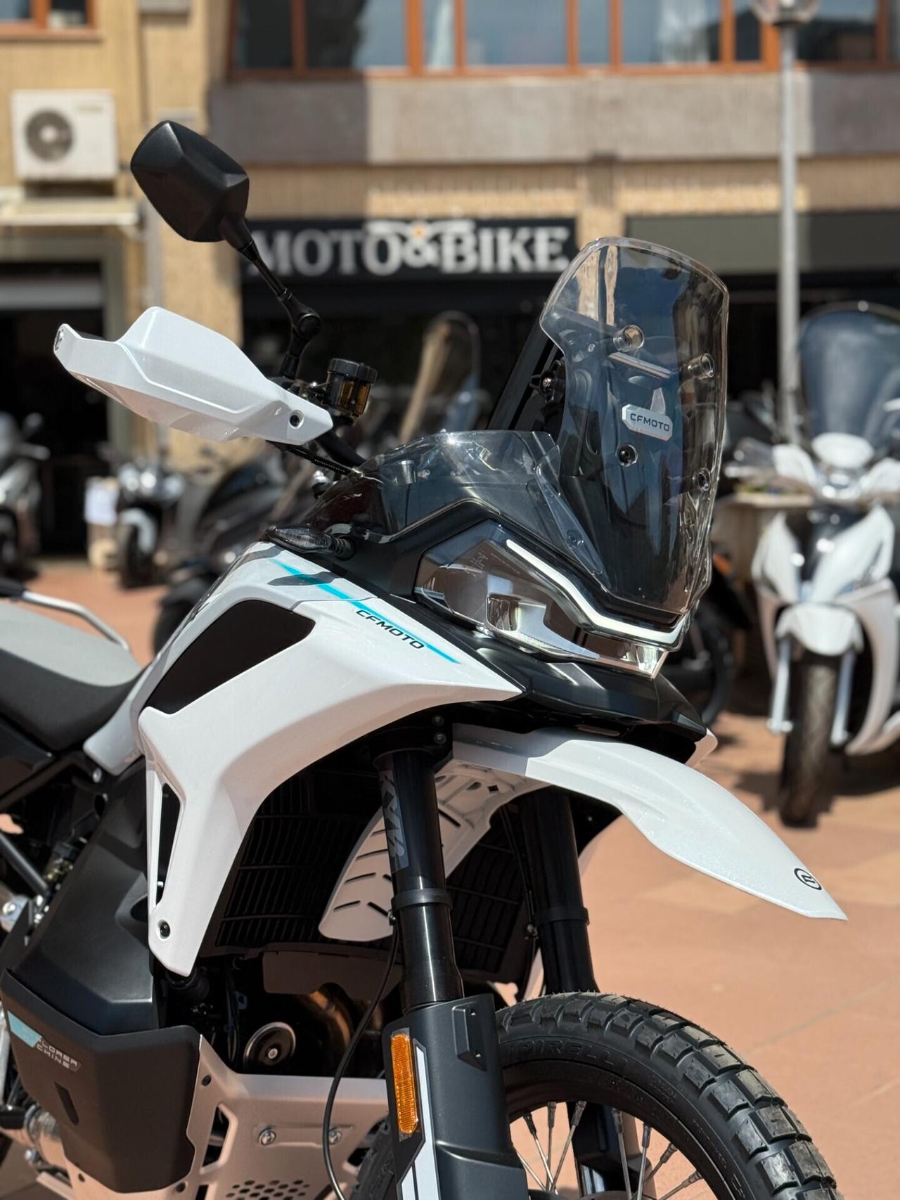 CFMOTO MT-X 1000