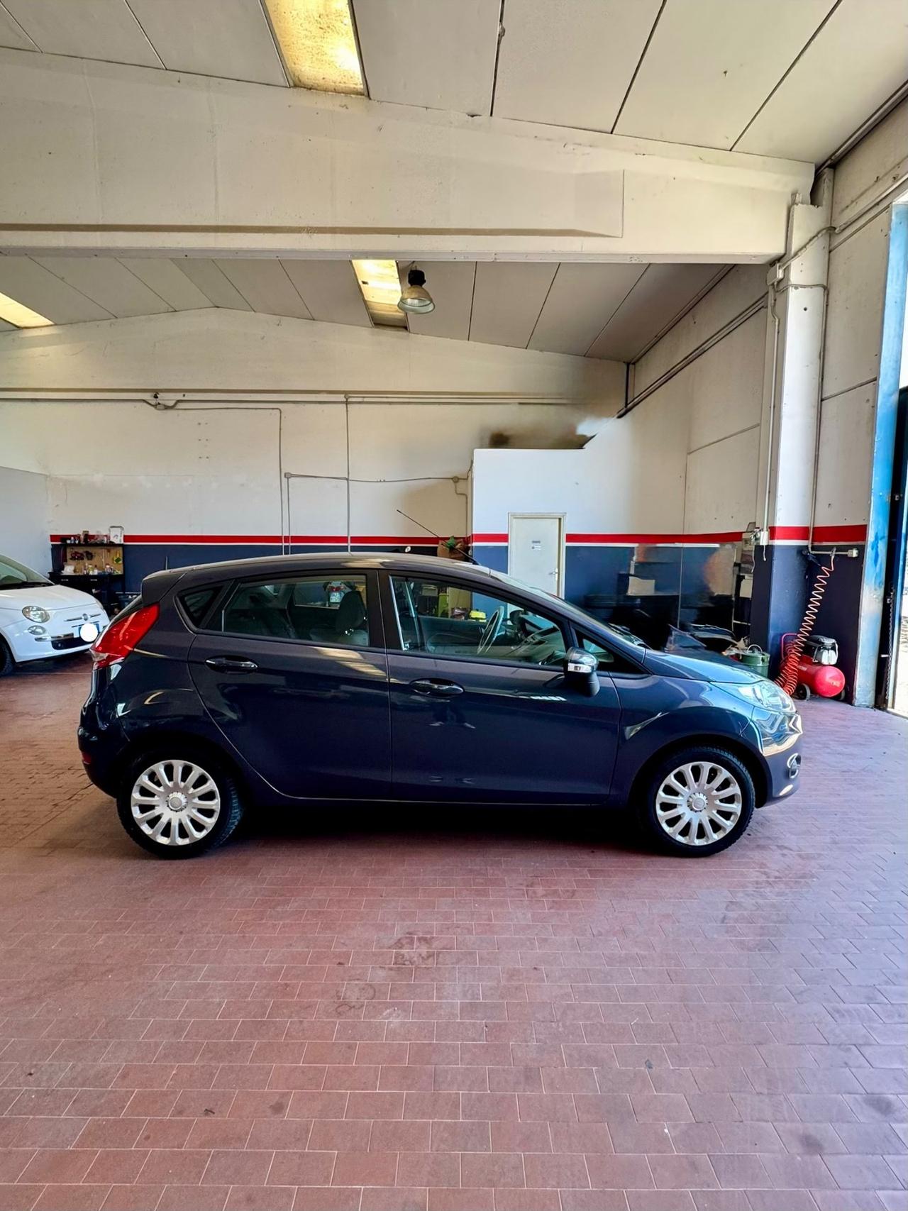 Ford Fiesta Ikon 1.2 16V 60CV 5p. Business