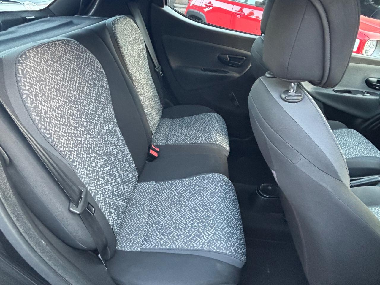 Lancia Ypsilon 1.2 69 CV 5 porte S&S Gold