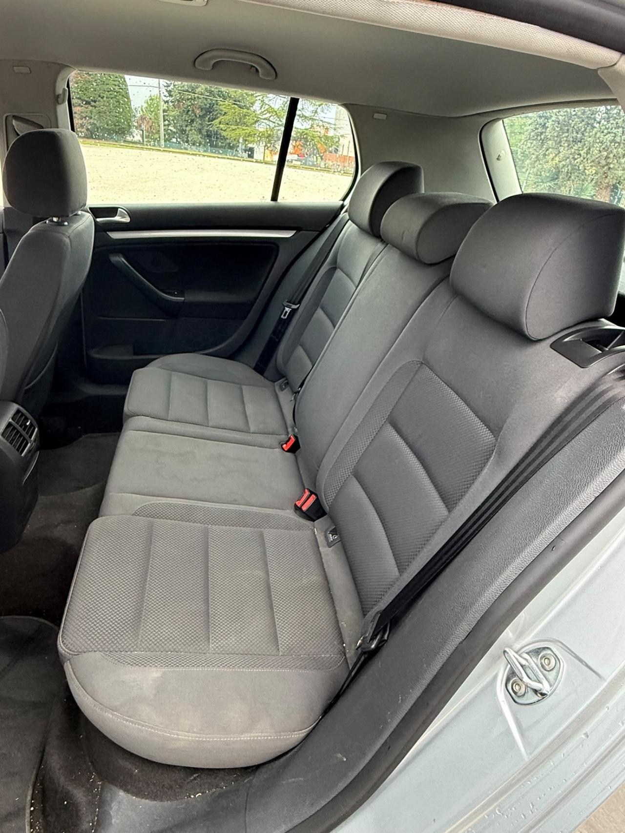 Volkswagen Golf 2.0 TDi Sportline UNIPROPR