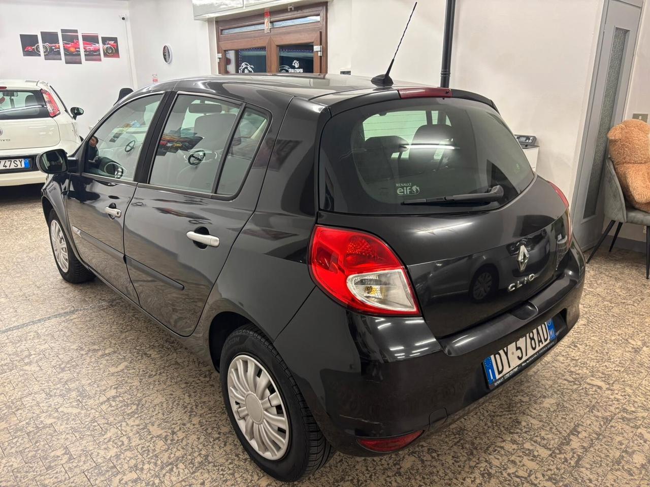 Renault Clio 1.2 16V 5 porte Dynamique