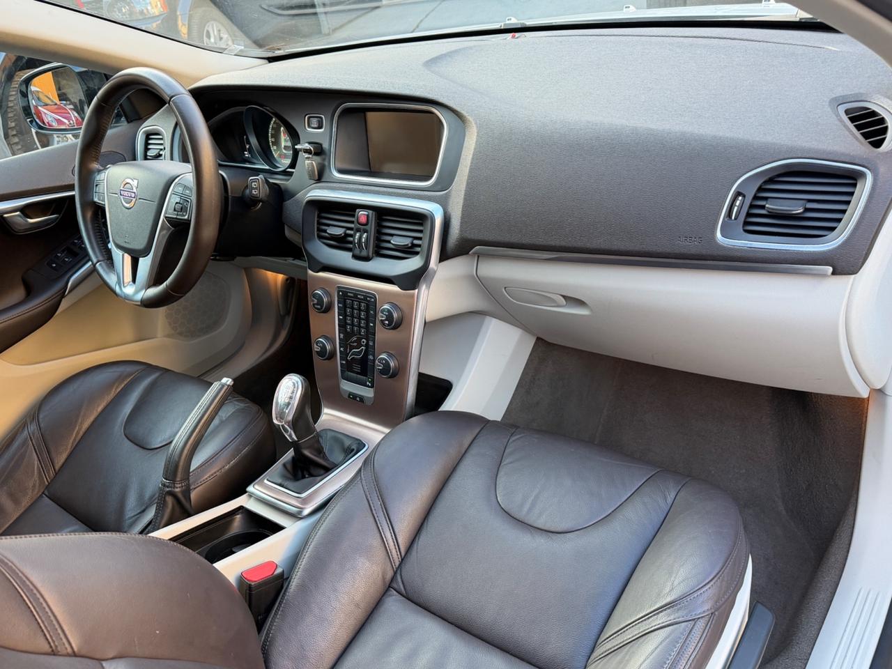 Volvo V40 Cross Country D2 1.6 Momentum