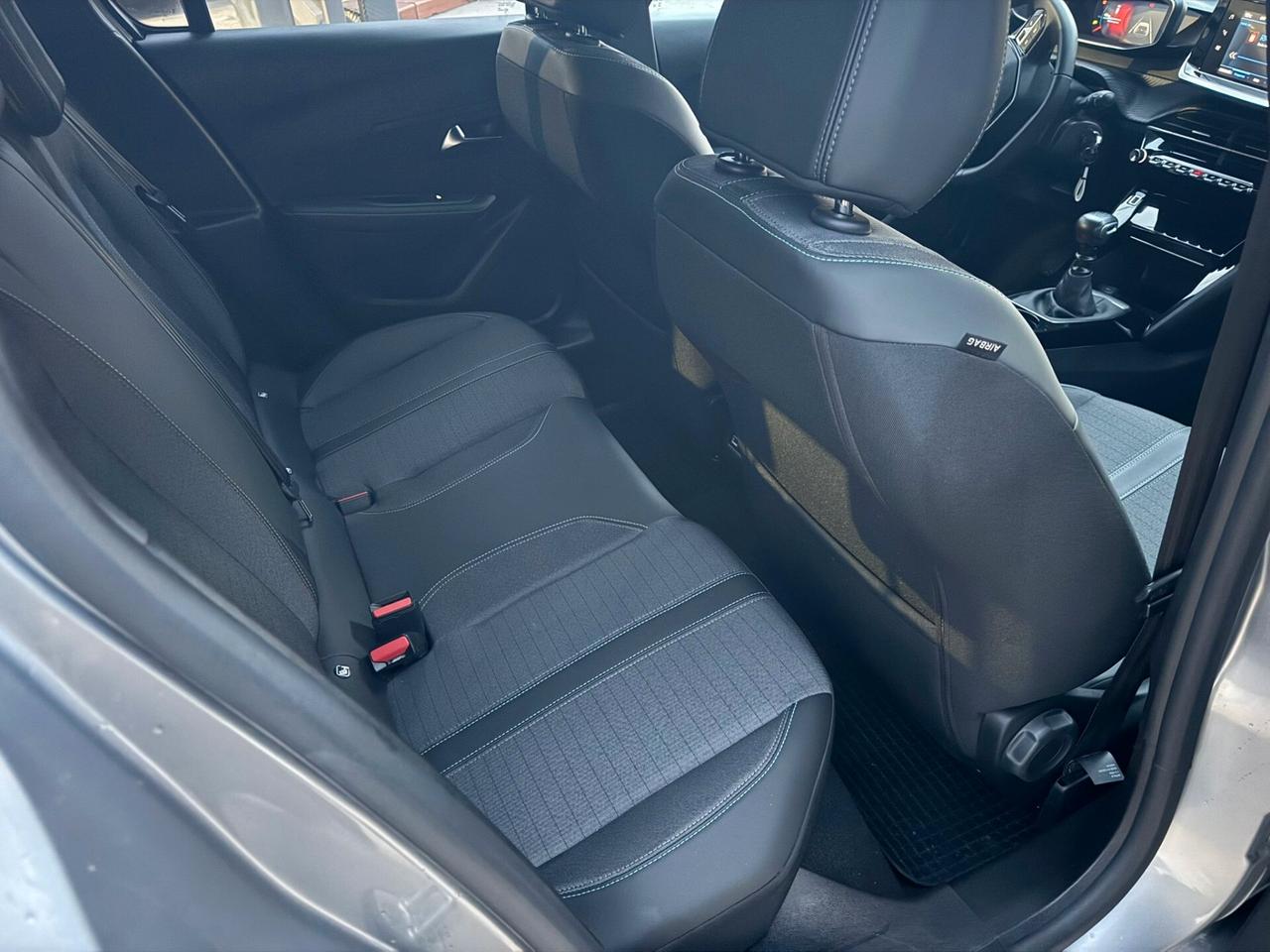 Peugeot 208 100cv BlueHDi Allure Pack