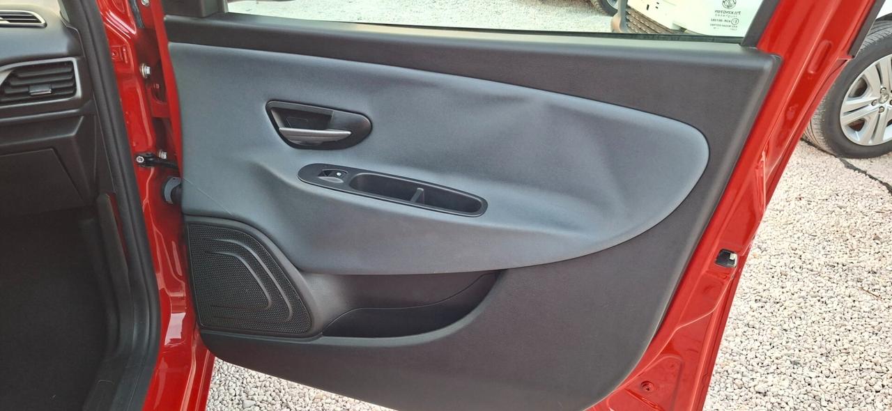 Lancia Ypsilon 1.2 69 CV 5 porte Silver