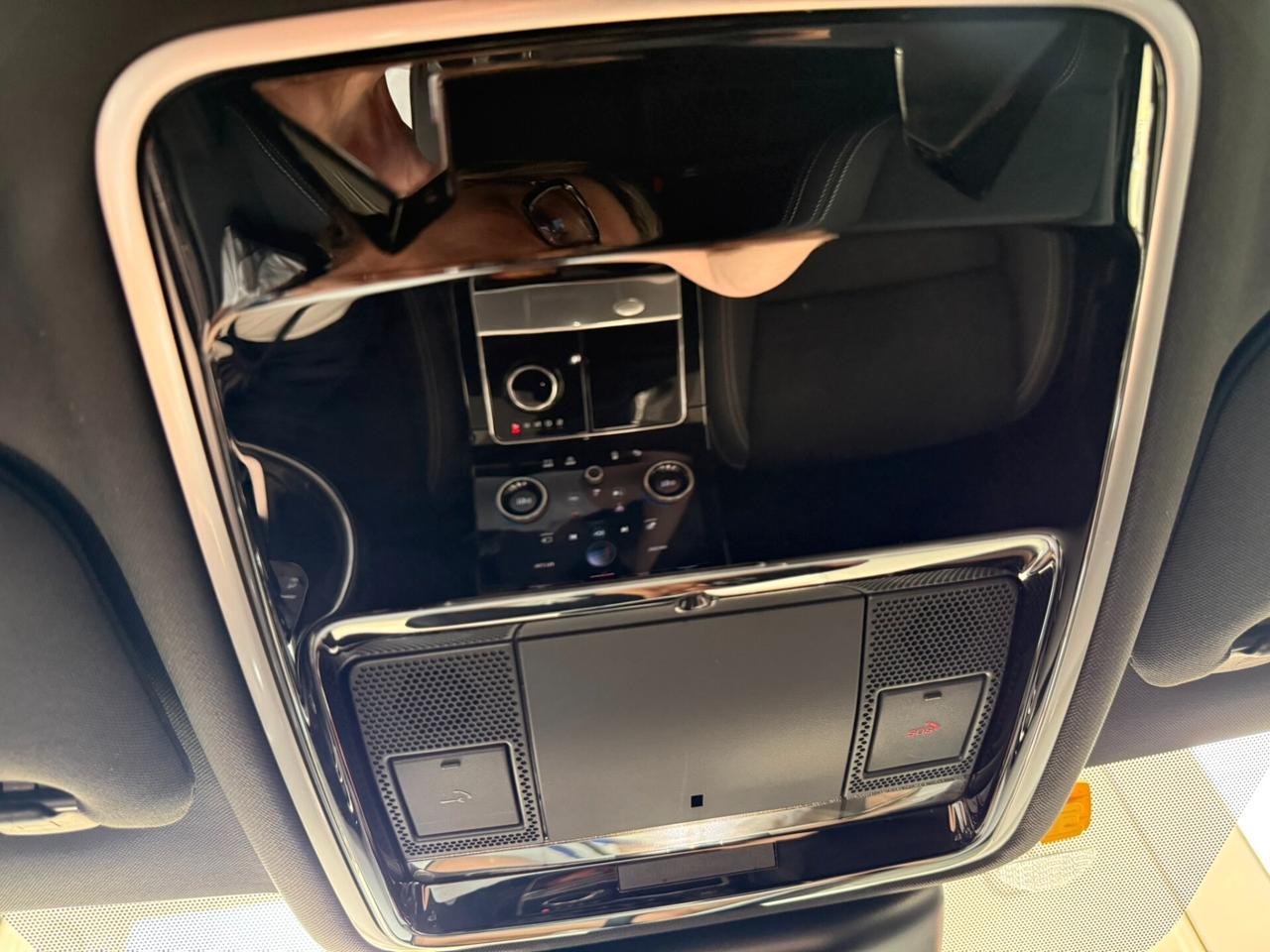 Land Rover Range Rover Velar 2.0D I4 240 CV R-Dynamic S