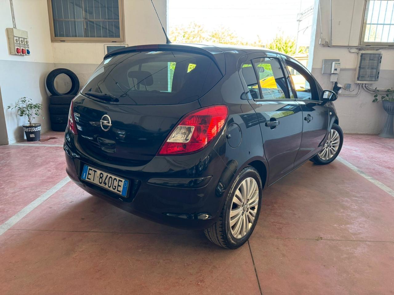 Opel Corsa 1.2 85CV 5 porte Per Neopatentati