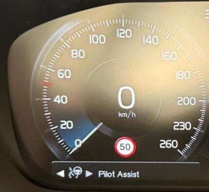 Volvo V60 B4 (d) Geartronic Momentum Pro Business PILOT ASSIST
