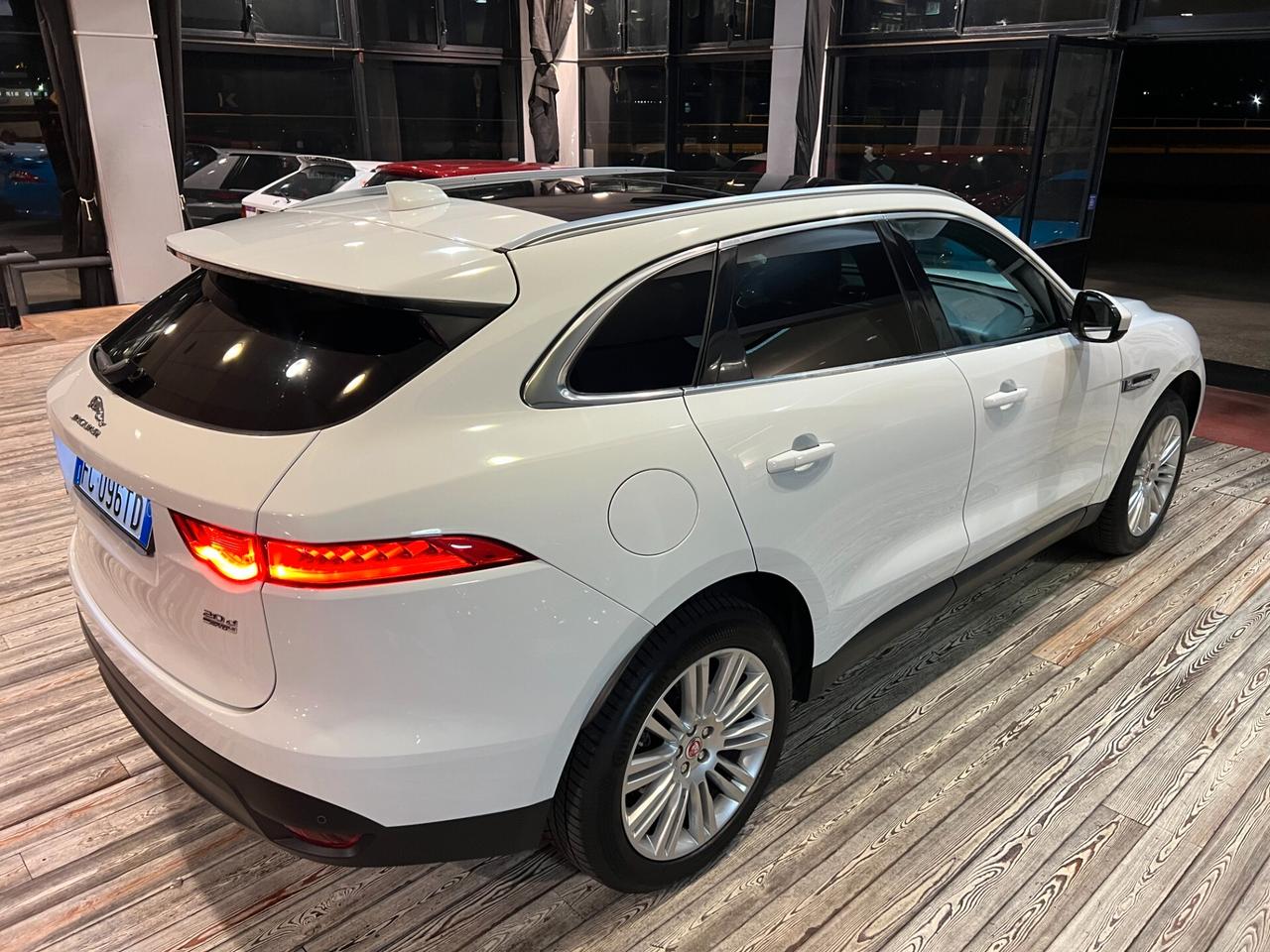 JAGUAR F-PACE 2.0d AWD PORTFOLIO/VIRTUAL TETTO/UNICO PROPRIETARIO