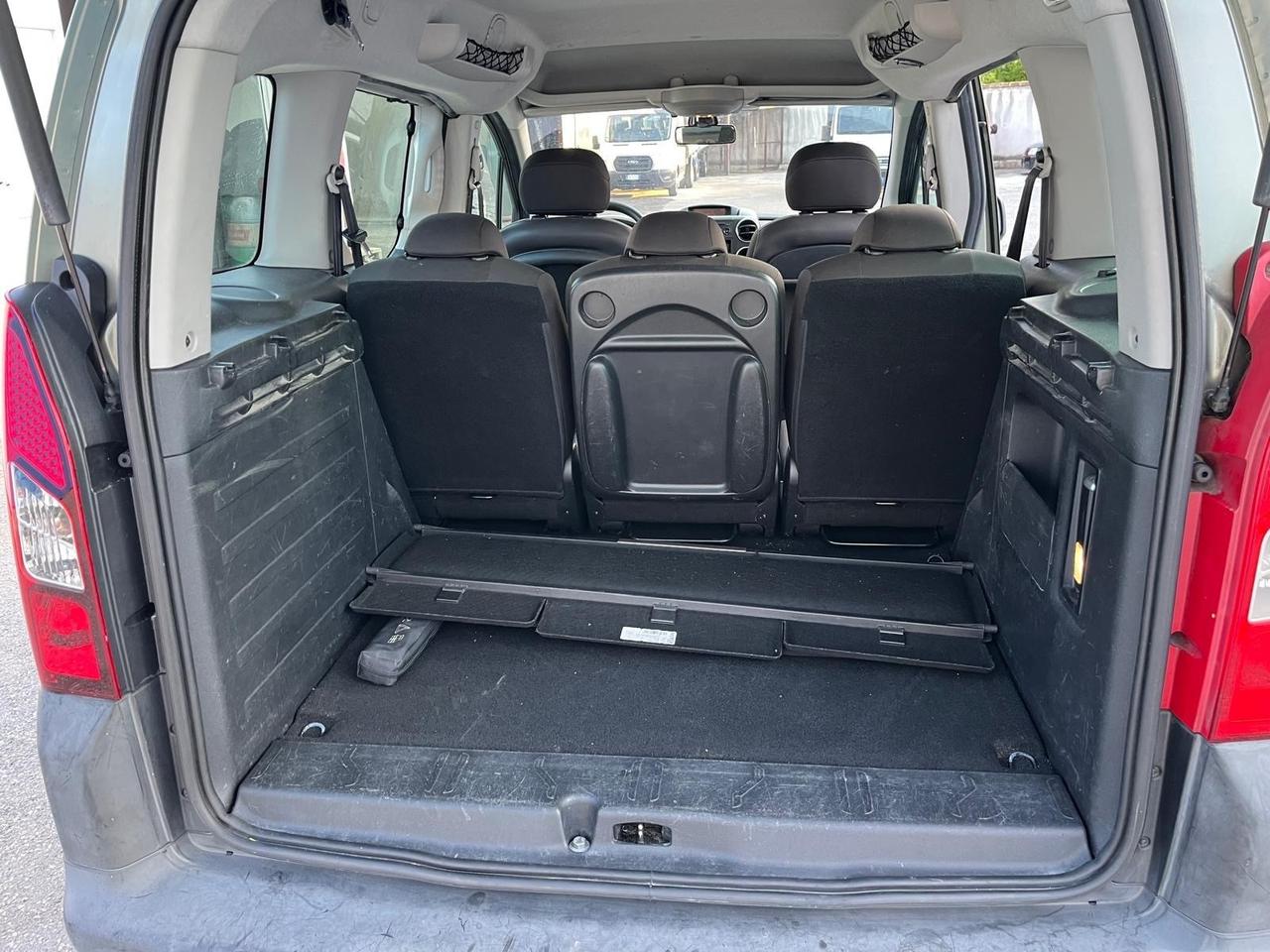 Peugeot partner tepee-5P-1.6 hdi-2012