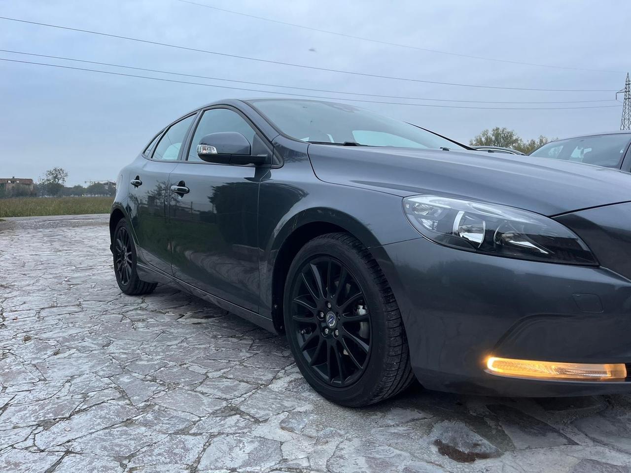 Volvo V40 D2 1.6 Summum