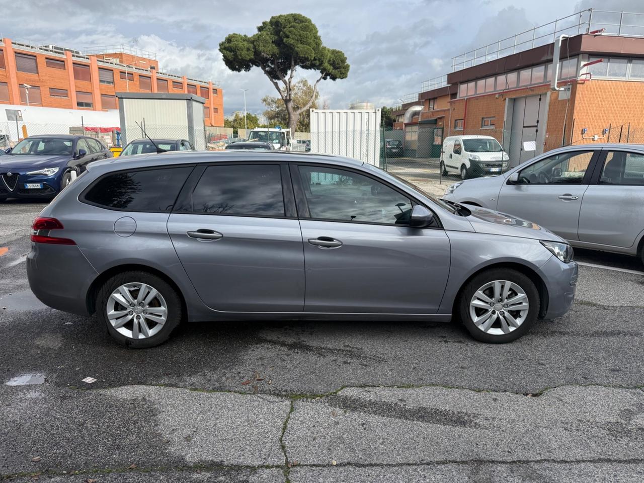 Peugeot 308 BlueHDi 120 S&S SW Business