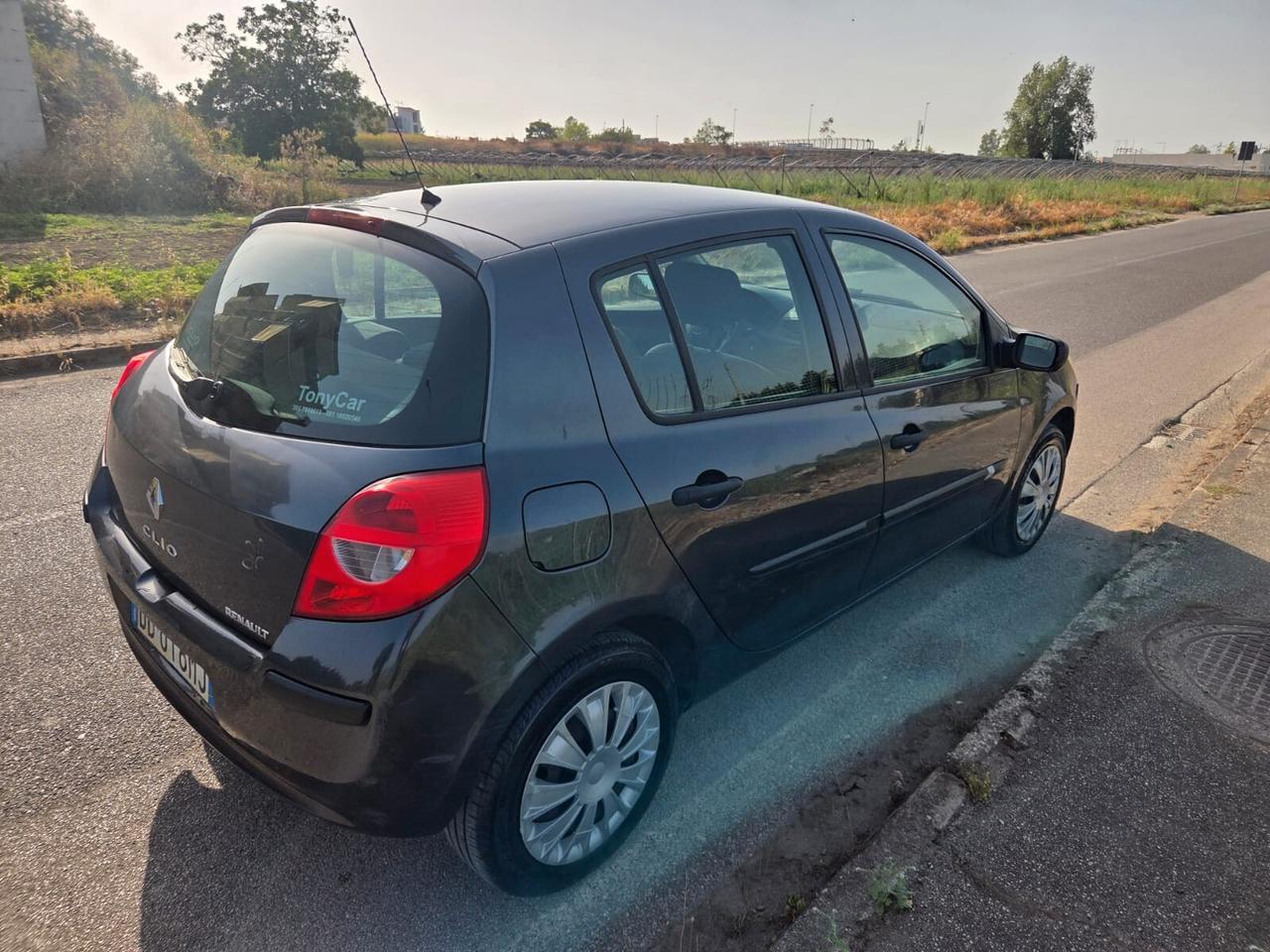 Renault Clio 1.2 benzina 5 porte 100 Mila km