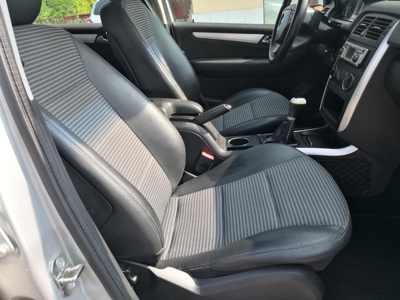 Mercedes-benz B 180 clima neopatentati