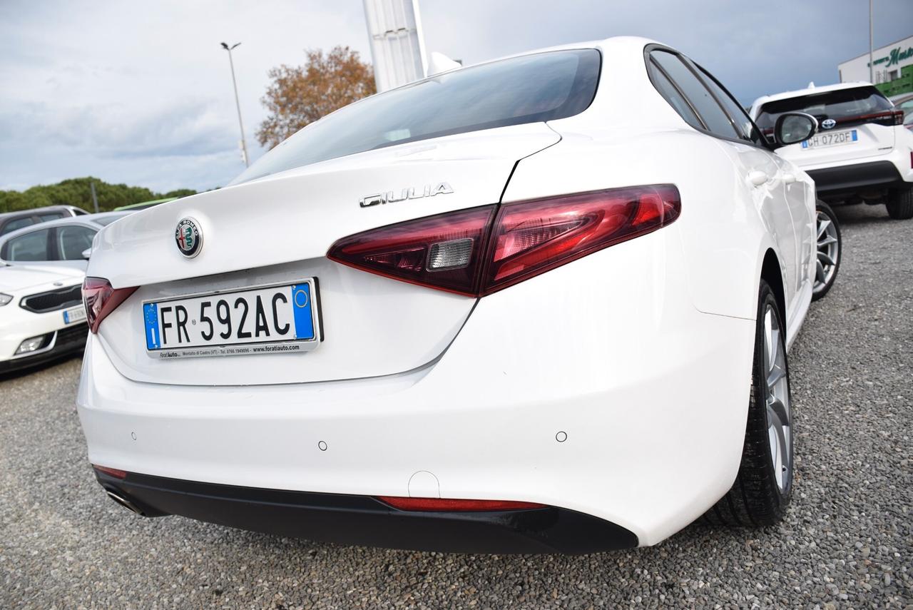 Alfa Romeo Giulia ALFAROMEO 2.2Td AT8 Super NAV SENSORI PELLE IVA ADAS
