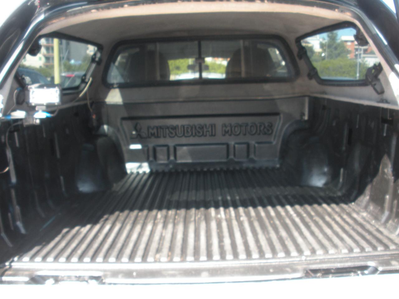 Mitsubishi L200 2.5 DI-D/178CV DC Intense