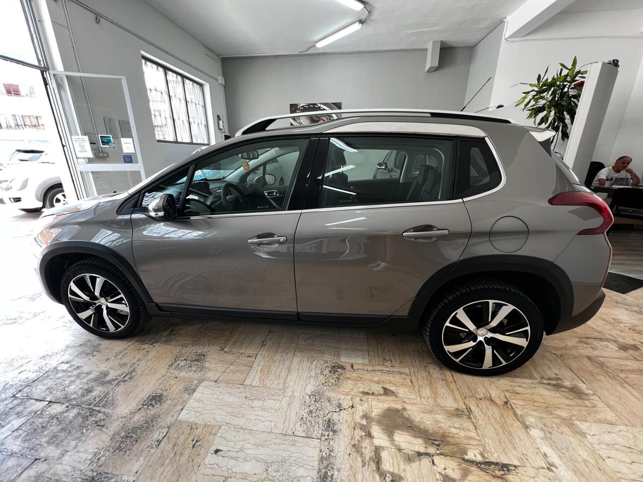 Peugeot 2008 BlueHDi 120 S&S Crossway