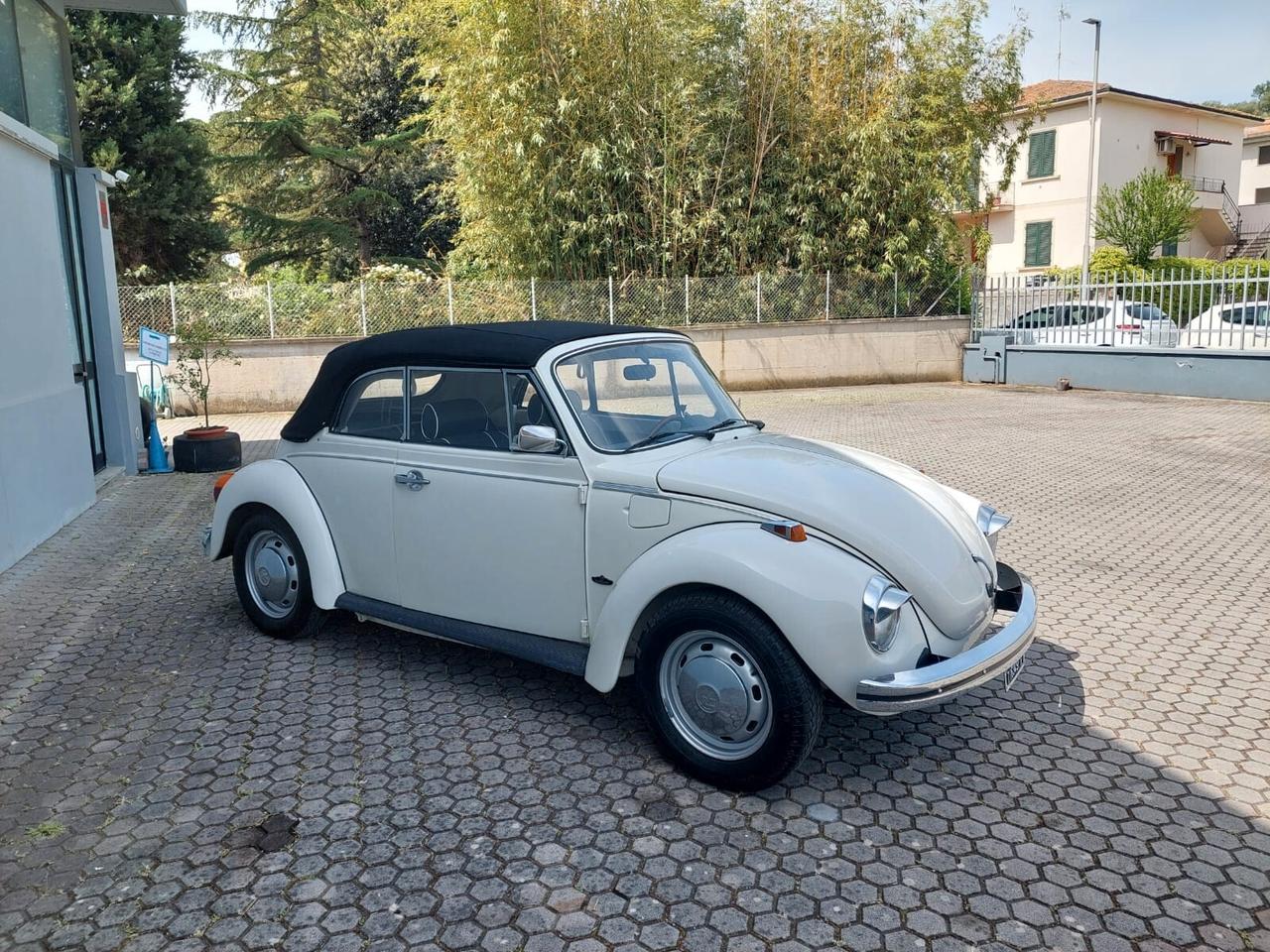 Volkswagen Maggiolino 1303 Cabrio