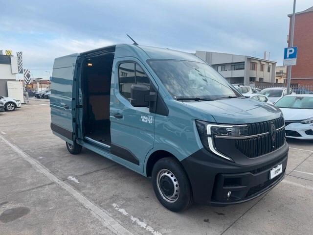 Renault Master T35 2.0 Blue Dci 150cv L2H2