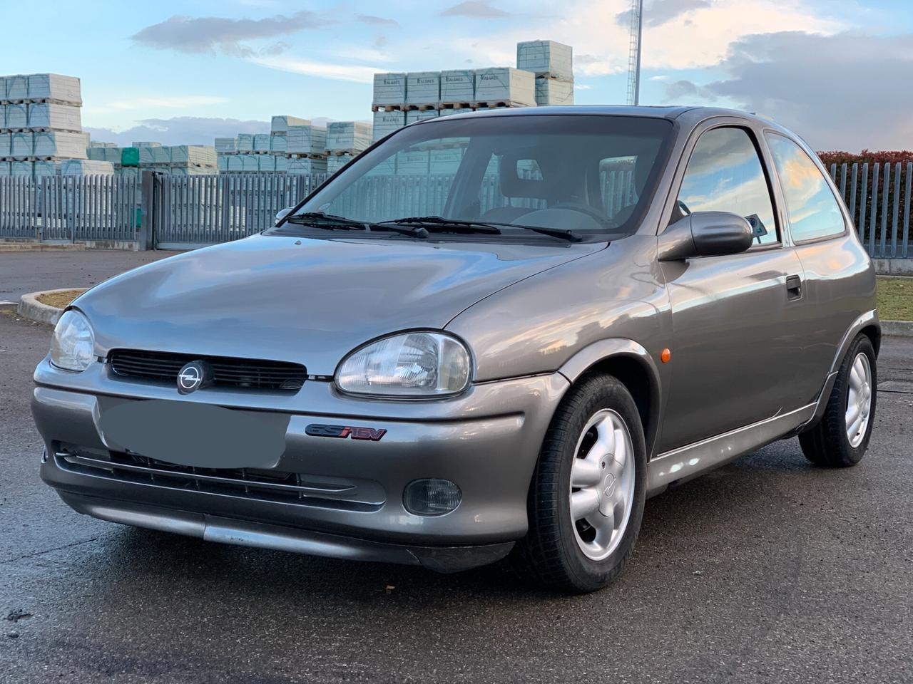 Opel Corsa 1.6 16V cat 3 porte GSi