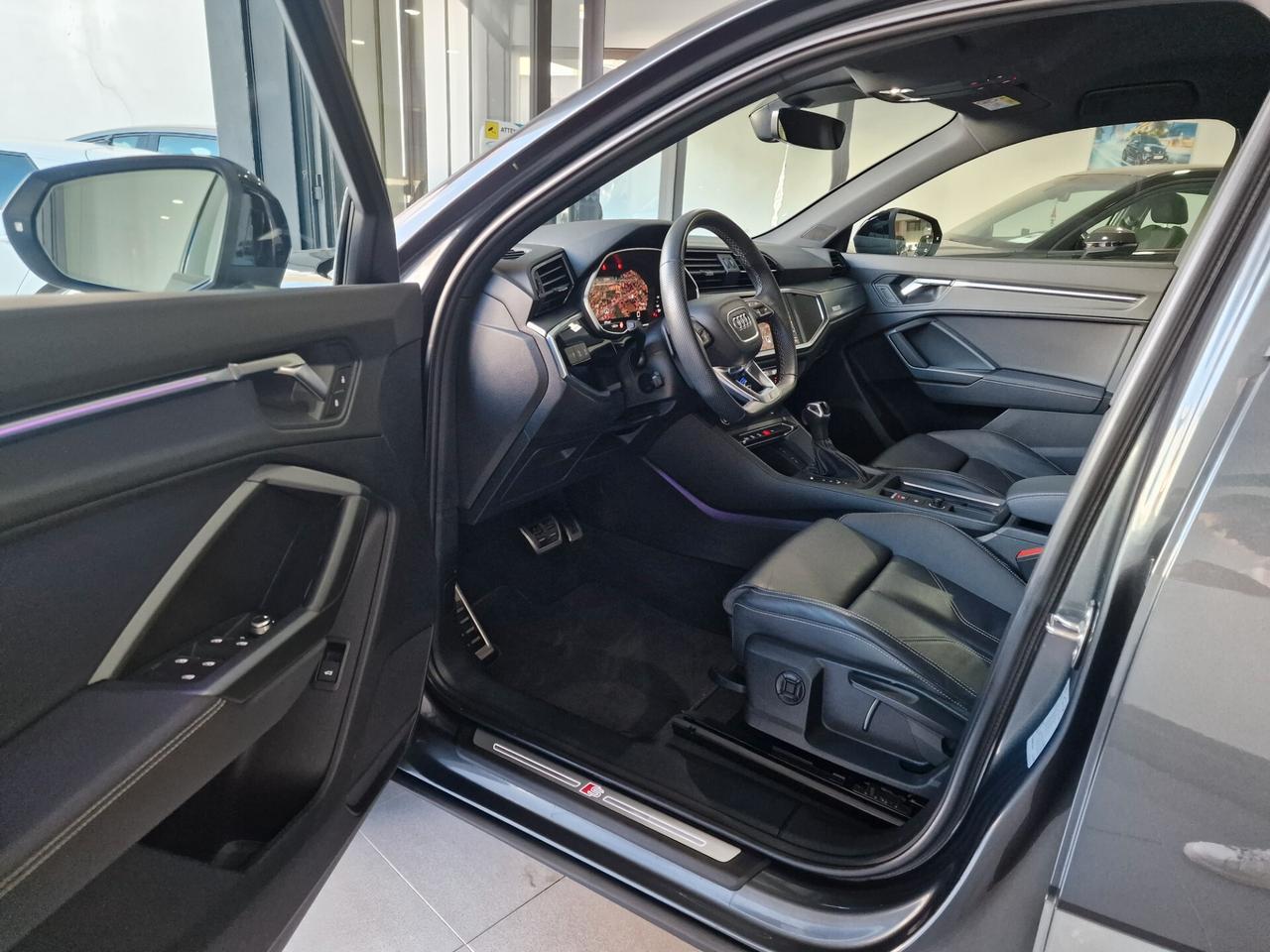 Audi Q3 Sportback 35 TDI S-tronic Identity Black