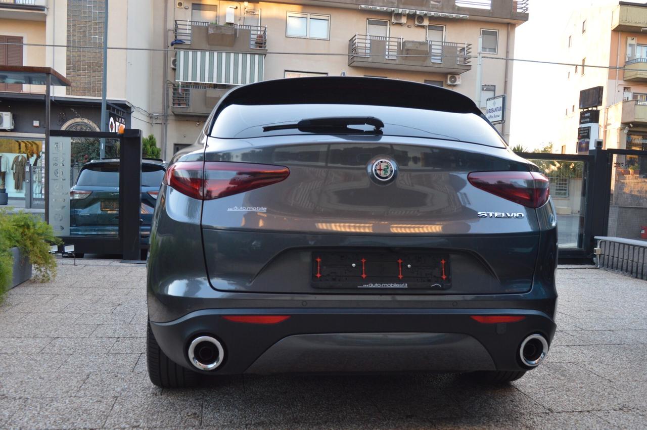 Alfa Romeo Stelvio 2.2 Turbodiesel 150 CV AT8 RWD Super