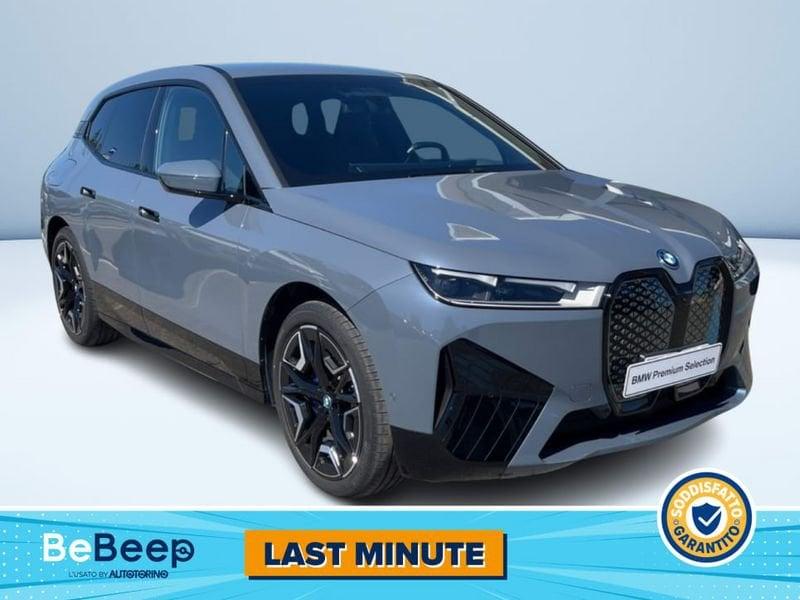 BMW iX XDRIVE40 PACCHETTO SPORTIVO