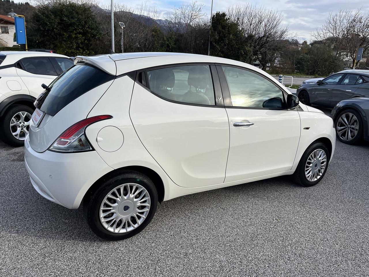 LANCIA YPSILON 1200 CC 69 CV